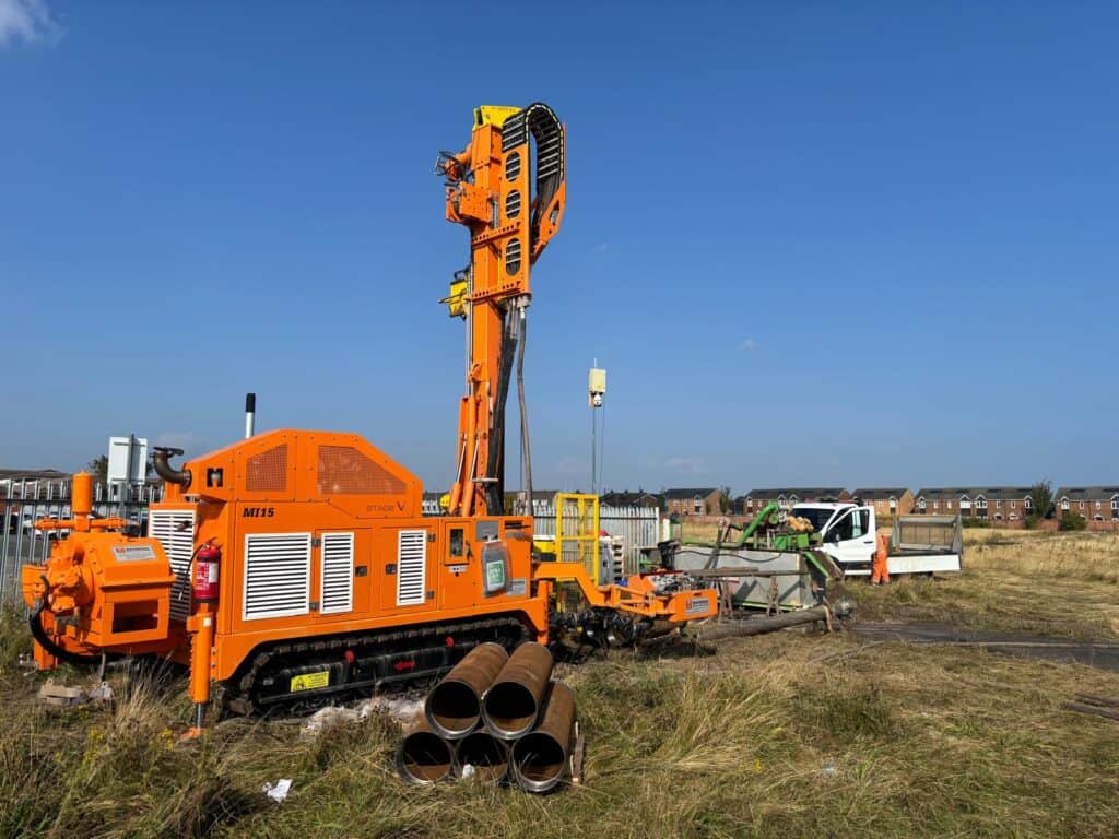 2613_2614_Mi15 perforatrice Massenza drilling rigs cantiere Hartlepool