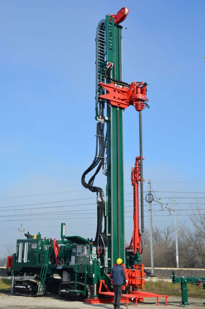 2690_Mi45_perforatrice Massenza Drilling rigs