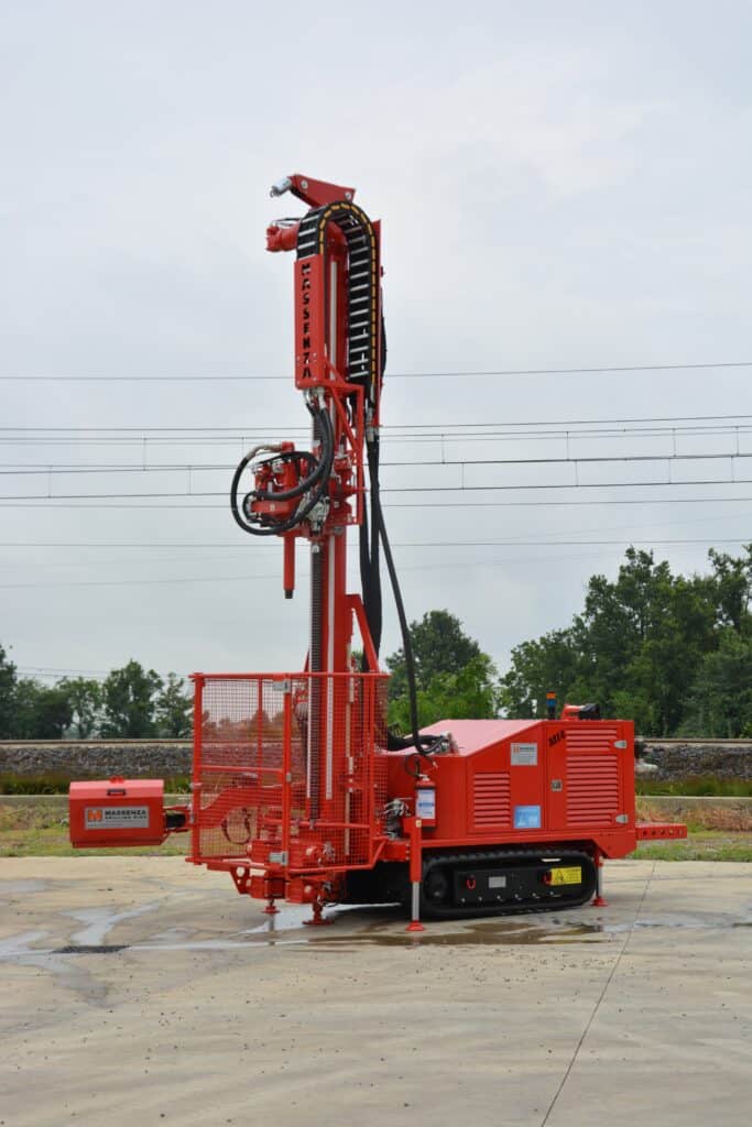2672_Mi4 perforatrice Massenza Drilling rigs