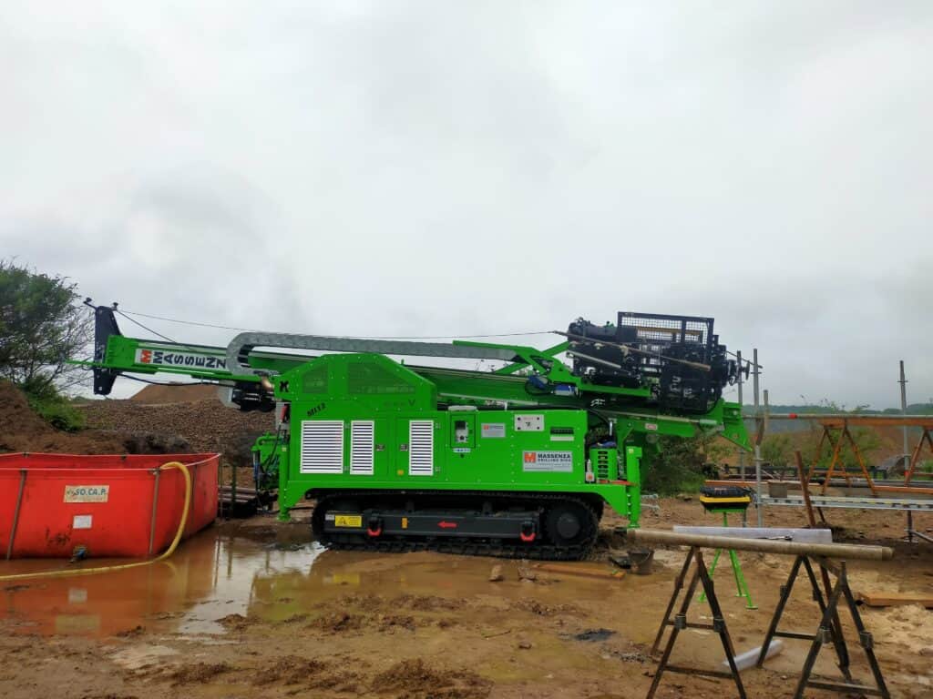 2668_Mi12 perforatrice Massenza drilling rigs cantiere Francia